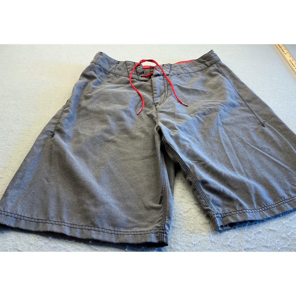 Oakley Y2K Board Shorts Gray‎ Cargo Skull Hardware Size 34 Surf Skate